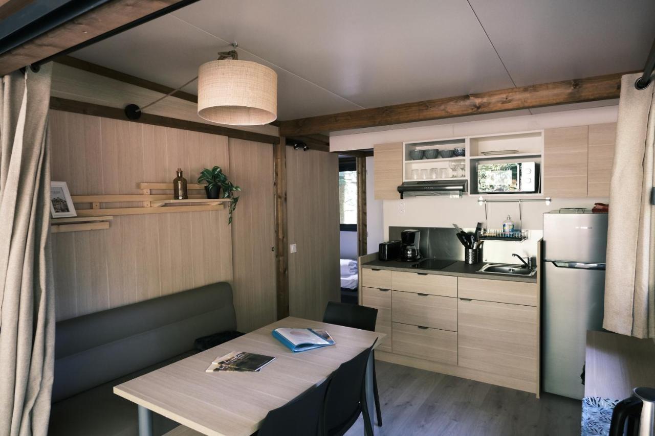 Lodge Avec Spa Privatif - Foret Et Lac Liginiac Exteriör bild